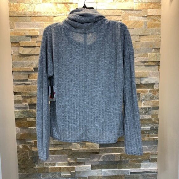 BP. Cozy Ribbed Turtleneck Top - Picture 3 of 4